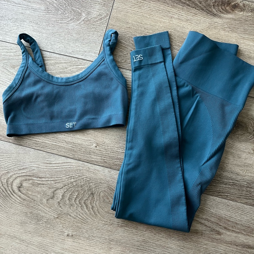 SET Active Neptune Activewear Set